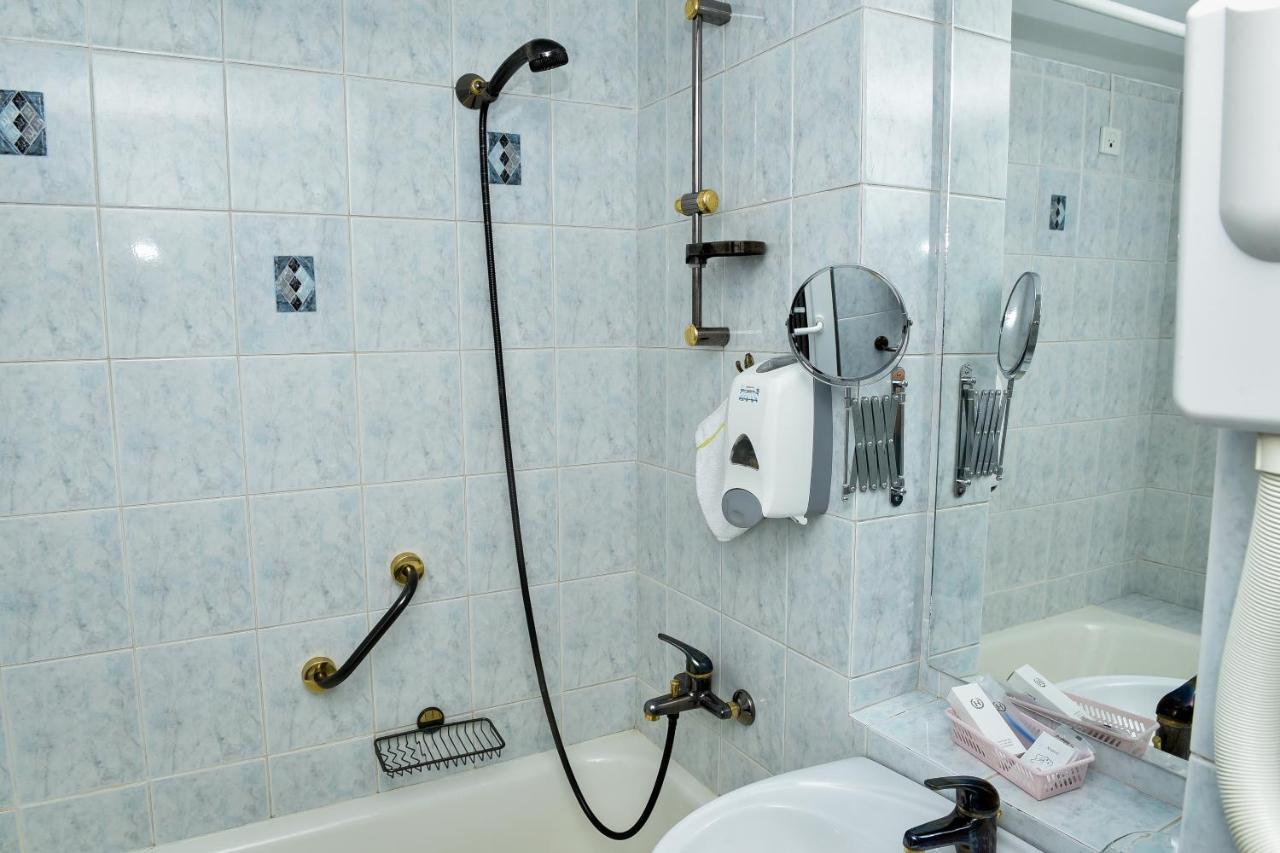 Hotel Carpati Nagybánya Kültér fotó